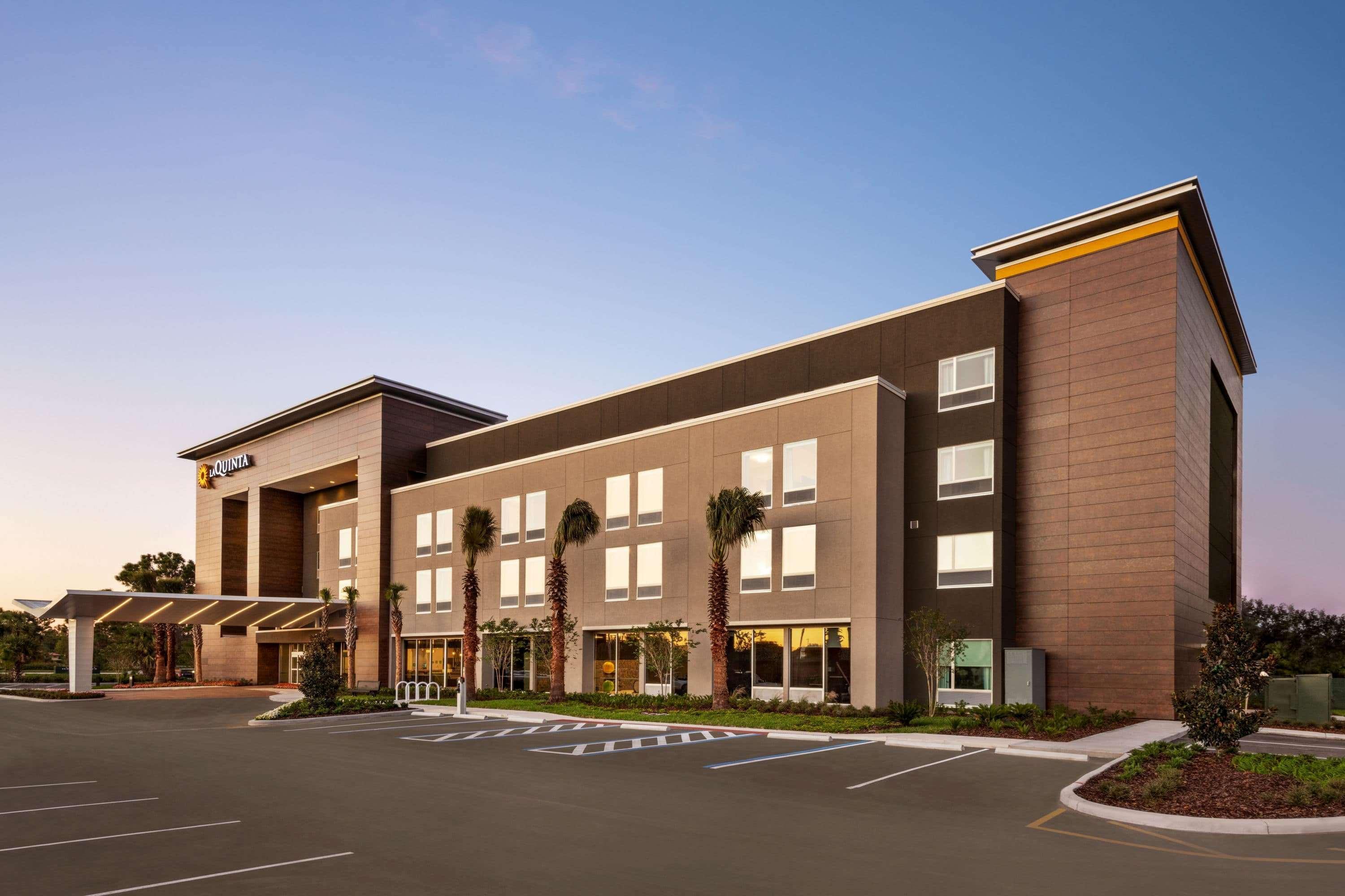 La Quinta Inn & Suites By Wyndham Orlando I-Drive Theme Parks Williamsburg Exterior foto